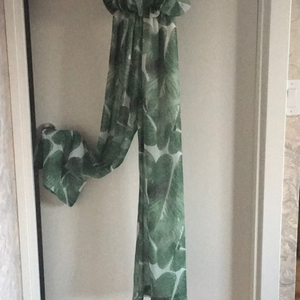 Sentimental new jumpsuit - Picture 3 of 11